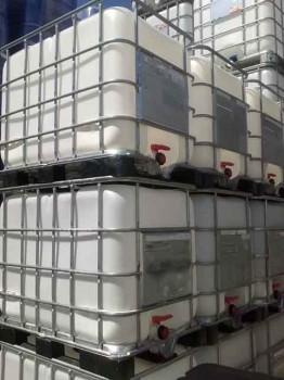 600 Liter Container, PE, natur, DN50
